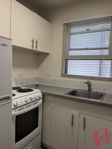 Charming Cliff Bungalow Condo | Bright 1 Bed + 1 Bath in Prime Inner-City Location! photo 3