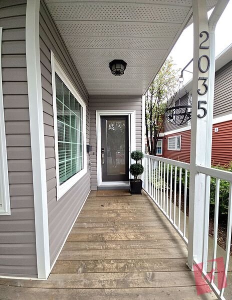 Renovated 2 Bed + 2.5 Bath West Hillhurst | 1,500 Sq Ft + Developed Basement photo 2