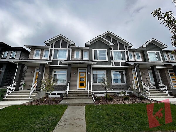 3 bedrooms and 2,5 bathrooms for newly built townhouse