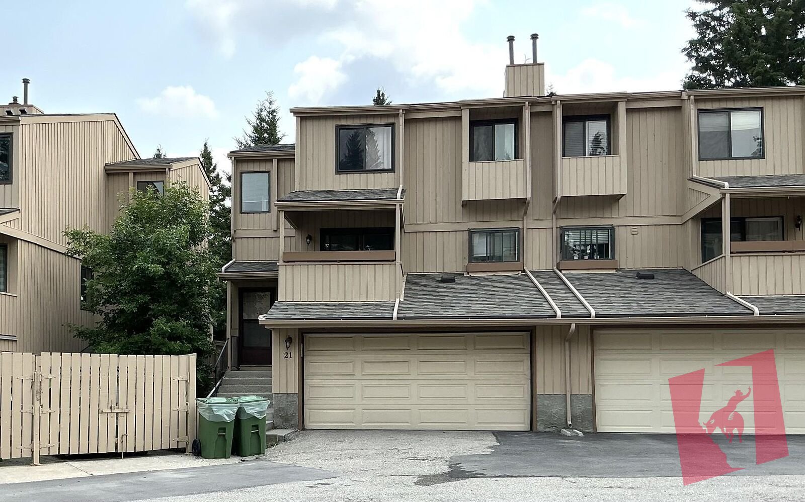 Beautifully Renovated 3-Bedroom Townhome with Brand-New Kitchen & Double Attached Garage