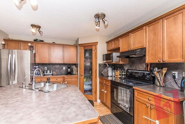 Spacious Home in West Springs! photo 2
