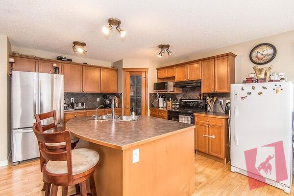 Spacious Home in West Springs! photo 3