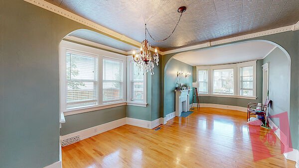 2107 5 Ave Nw photo 2