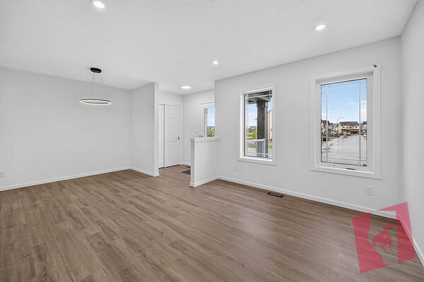 CARRINGTON BRAND NEW 3 BEDROOM 2.5 BATHROOM TOWNHOUSE photo 3
