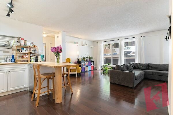 Stylish 2 bedroom condo