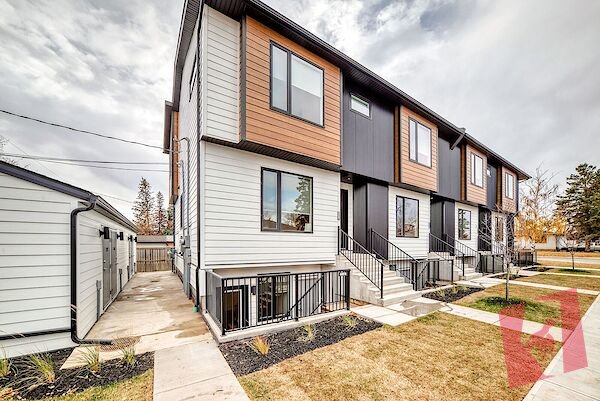 Modern 3-Bedroom Townhome in SE Calgary (PC4915)