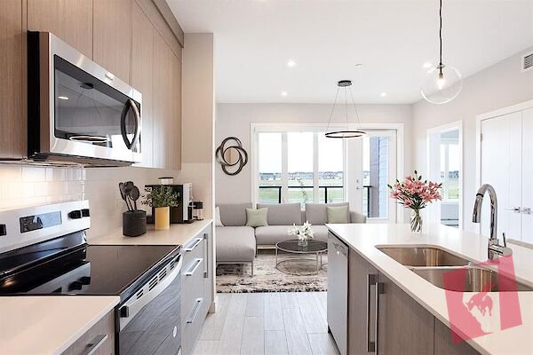 2 PARKING SPOTS - Bright South-East facing 2-Bed/2-Bath Condo