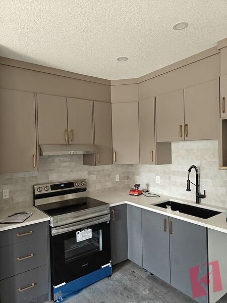 Brand New Walkout Legal Basement Suite – 2 Bed 1 Bath | Legacy
