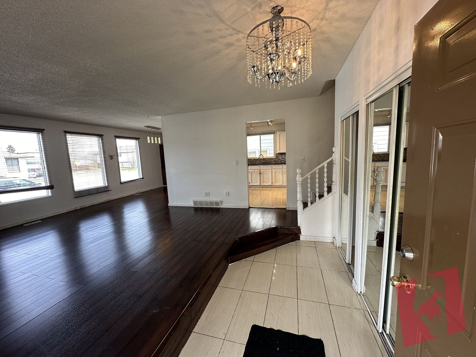 4 Bed 3 Bath House with Garage and Fireplace for Rent in Temple NE Calgary