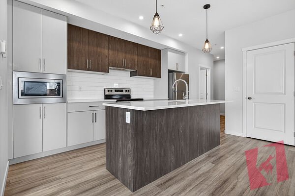 Modern 2-Bed, 2-Bath Calgary Condo – Prime Location