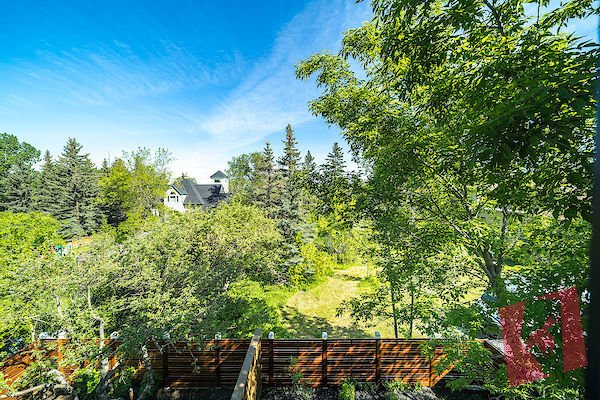BRAND NEW HOME BUILT IN 2020 - 24 NEW ST SE photo 2