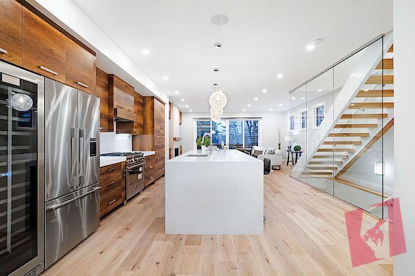 BRAND NEW HOME BUILT IN 2020 - 24 NEW ST SE photo 3