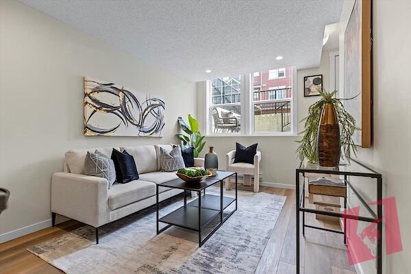 1 Bedroom Townhome with separate entrance photo 3