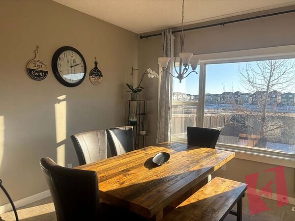 Spacious 3 Bed + Office Family Home | Dbl Garage | Silverado SW | $2500 photo 2
