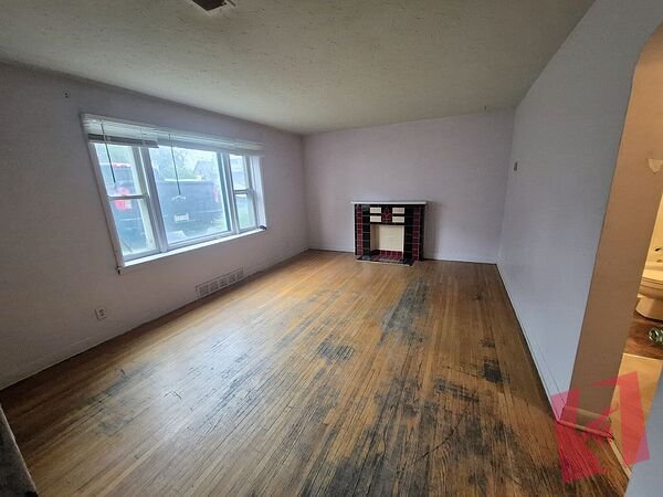 One bedroom suite in Bankview photo 2