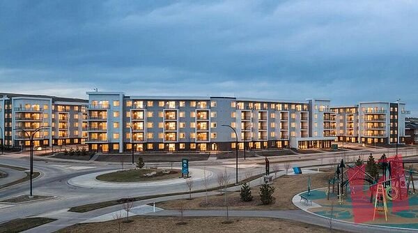HUGE 3 BEDROOM CONDO - BRAND NEW photo 3