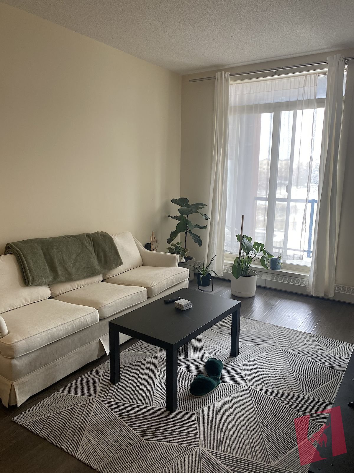 One Bedroom Condo Near Downtown