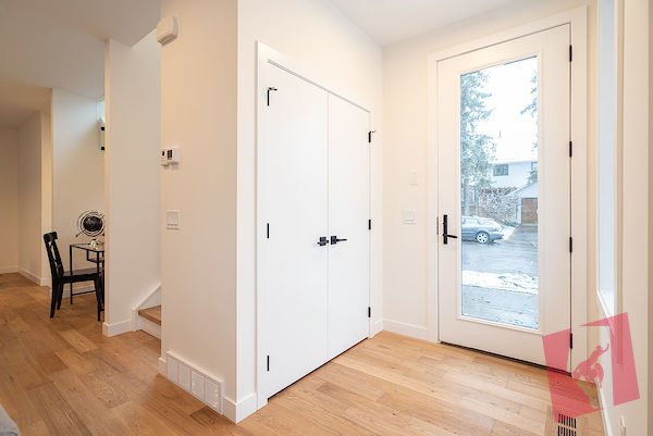 Modern Townhome - FULLY PRIVATE (no basement tenants)- Must See Property! photo 2
