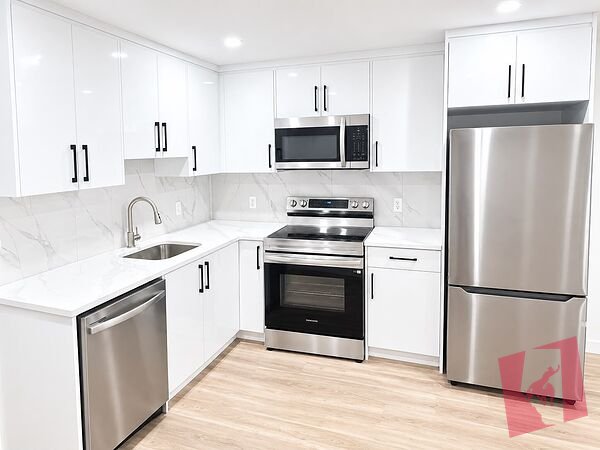 Newly Constructed 1 Bed 1 Bath Basement photo 2
