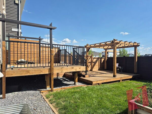 3 Bed 2.5 Bath Main+Upper Unit – Seton – Avail Immediately