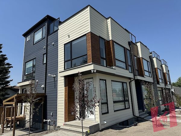 3 Bedroom + Rooftop patio townhome for rent Sept 1st