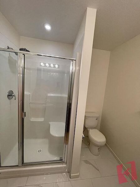 Very Clean condo unit with the picturesque view photo 3