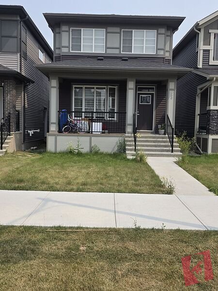 3 Bedroom Plus Den and 2.5 Bathroom