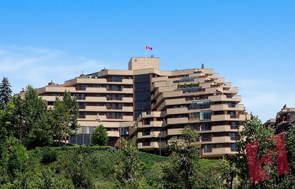 1300 sq foot, 2 bedroom condo in Crescent Heights / Bridgeland