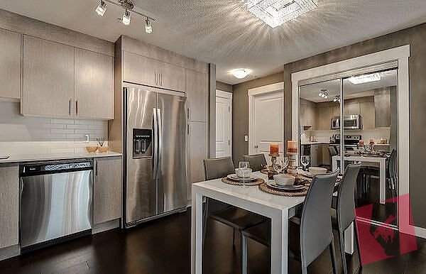 Modern Ground-Floor 2 Bed, 2 Bath Condo
