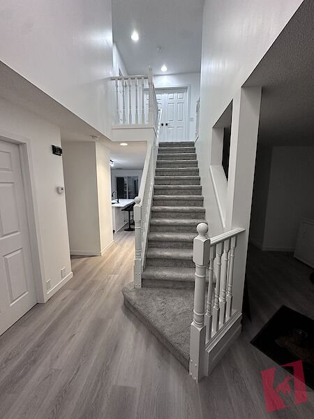 1 large bedroom for rent in newly renovated house photo 3