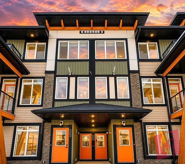 Newly Constructed 2 Bedroom Townhouse with Double Car Garage - 10 Min to Airport