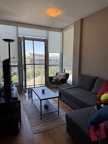 2 Bedroom Condo in Varsity Estates! photo 3