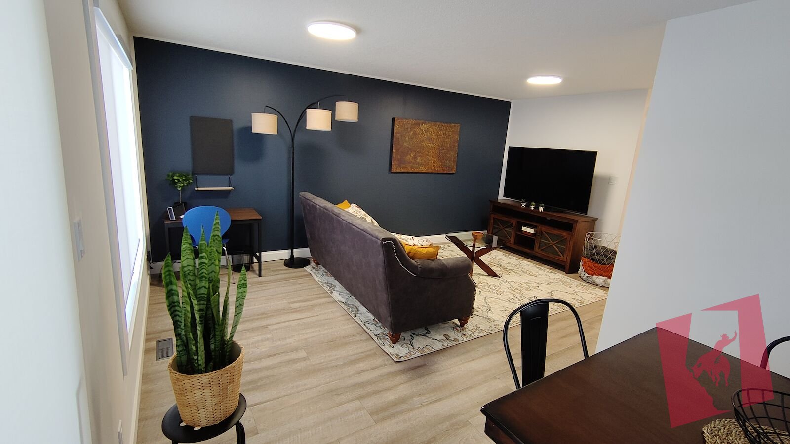 PENDING 2 bedroom townhouse apartment fully furnished