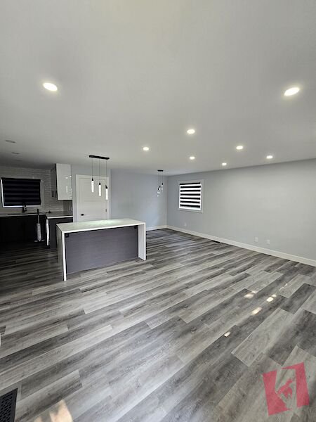 3 BEDROOM MAIN FLOOR photo 2