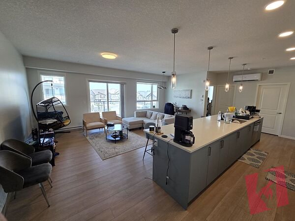 Spacious Corner Unit | 2 Bed / 2 Bath | Over 1,000 Sq Ft