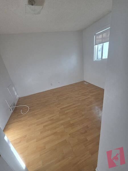 Cozy half duplex available for rent