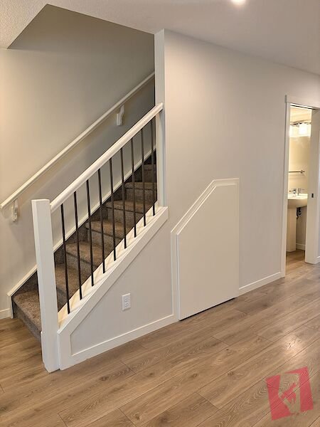 A beautiful 3 bedroom, 2.5 bath townhouse photo 2