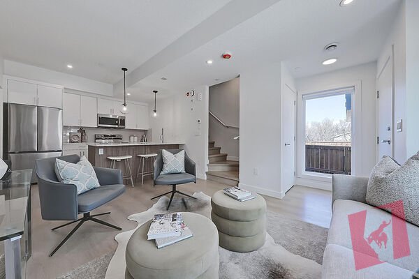 Cozy & stylish place to call home! photo 2