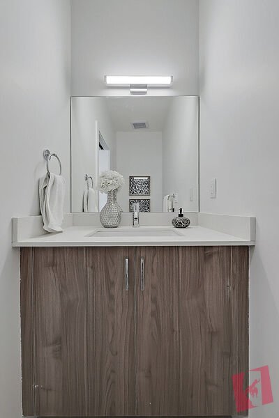 Cozy & stylish place to call home! photo 3