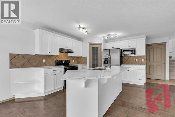 5 Bedroom about 4000 sqft beautiful home in New Brighton Manor photo 2