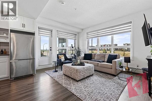 Bright 2 Bed | 2 Bath Condo with Underground Parking photo 2