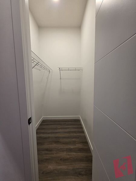 Cozy 1 bedroom condo unit photo 2
