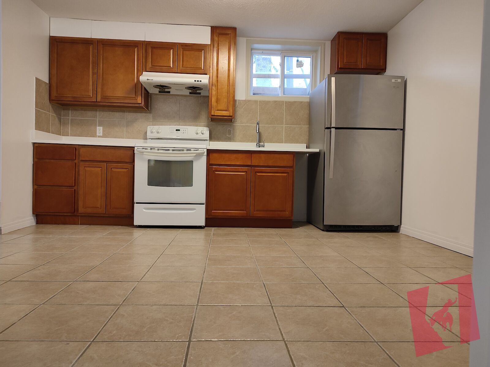 Two Bedrooms Basement in Spruce Cliff photo 2