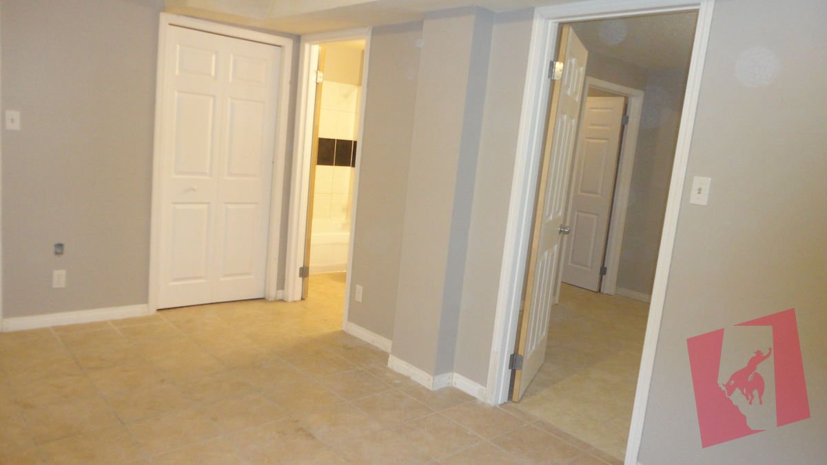Two Bedrooms Basement in Spruce Cliff photo 3