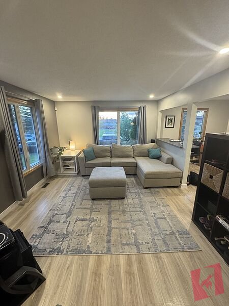 Pet-Friendly Main Floor 3 bed, 1 bath photo 2