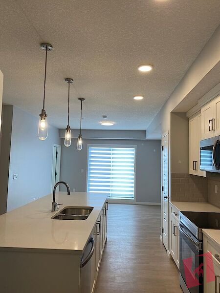 2 Bedroom Condo photo 2