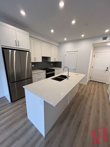 Modern Brand New 2 Bed 1 Bath Apartment SETON photo 3