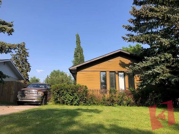 Updated house 2+2 br 2 full bath & single garage in Glenbrook!