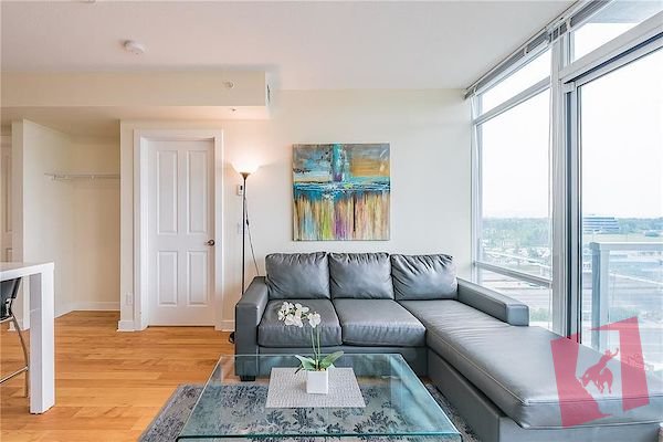 Fully Furnished Private Ensuite Bedroom in University City Condo - Brentwood NW