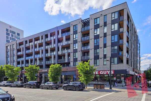 Fully Furnished 1-Bed | 1-Bath Condo in the Heart of University District photo 2